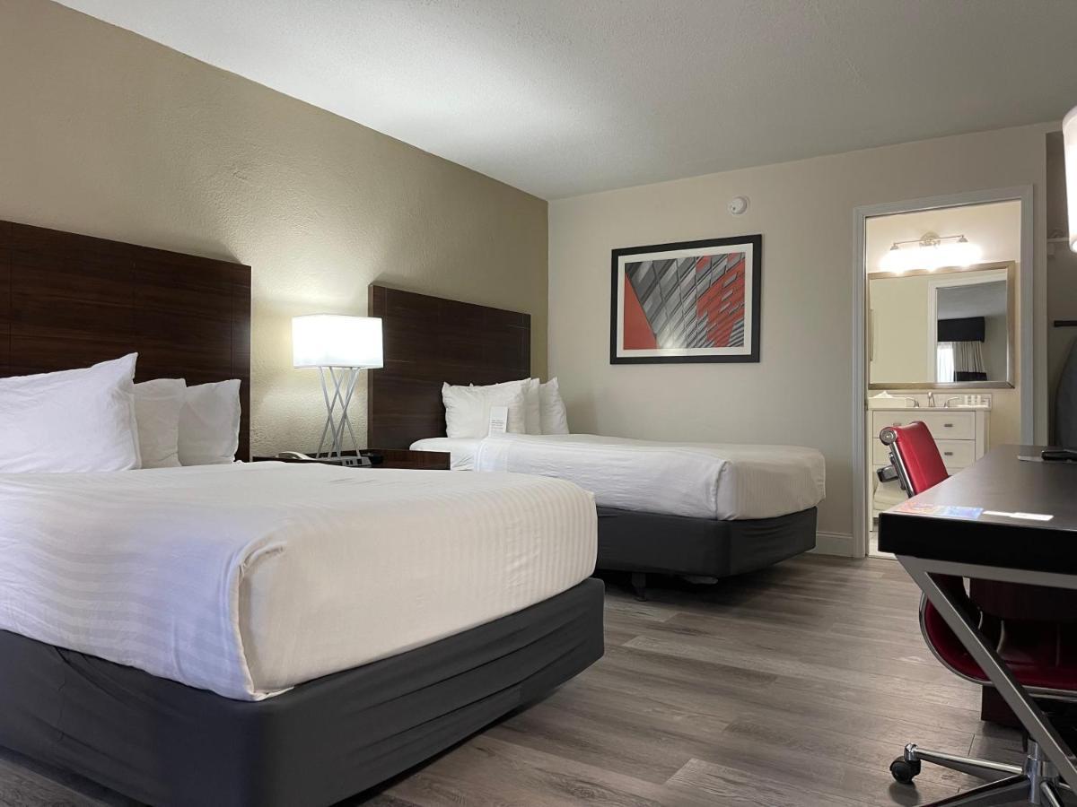 Remodeled, Huge Pool, Tiki Bar & Grill, Quiet Room Sarasota Esterno foto