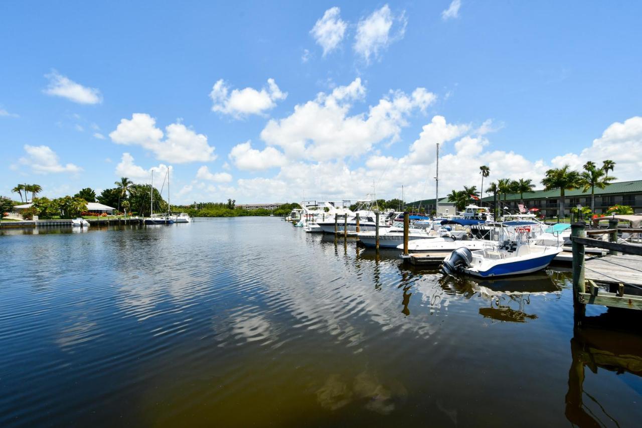 Remodeled, Huge Pool, Tiki Bar & Grill, Quiet Room Sarasota Esterno foto