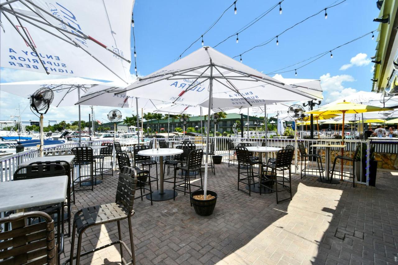 Remodeled, Huge Pool, Tiki Bar & Grill, Quiet Room Sarasota Esterno foto